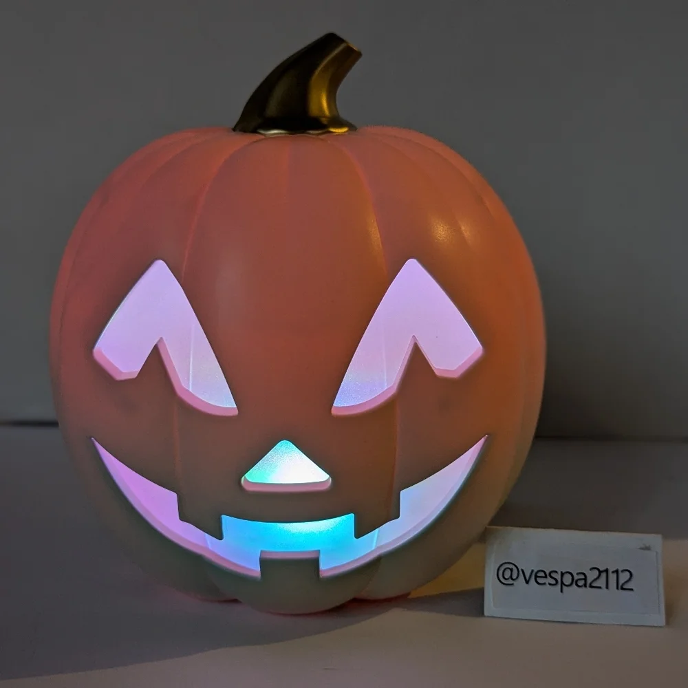 Target Bullseye Playground Summerween Pumpkin Pink LED Color Changing Light 2024